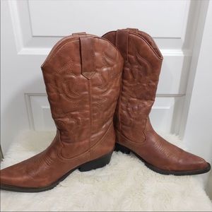 Madden girl 8.5 boots